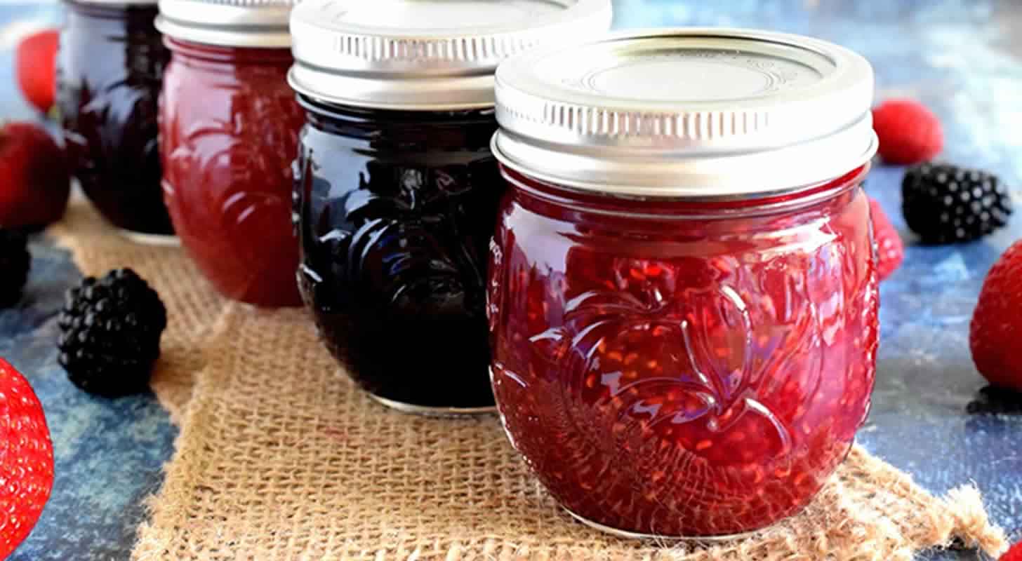 Infuso e moonshine di marmellata: una ricetta universale da fare in casa