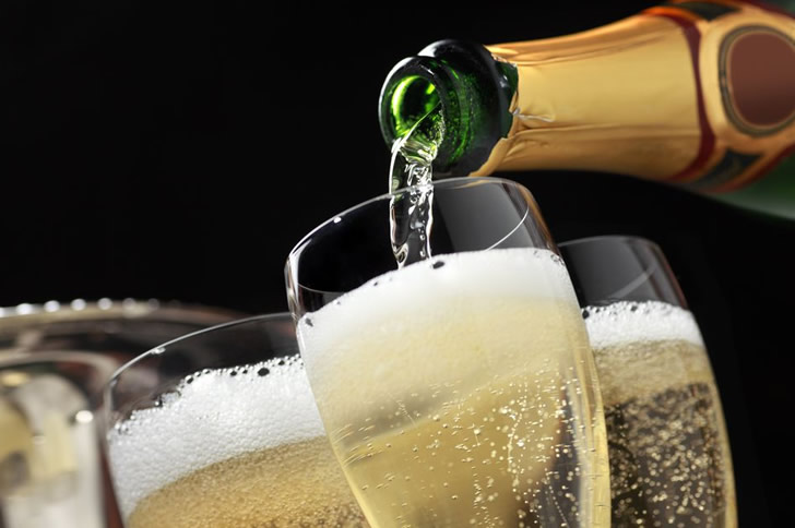 Skillnaden mellan mousserande vin och champagne + typer och hur man väljer