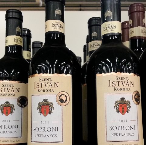 Shoproni Kekfrankosh-vin
