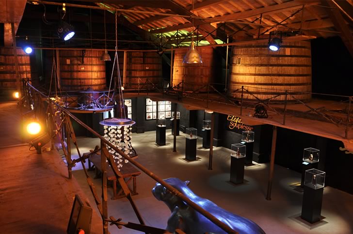 Бар Меуков