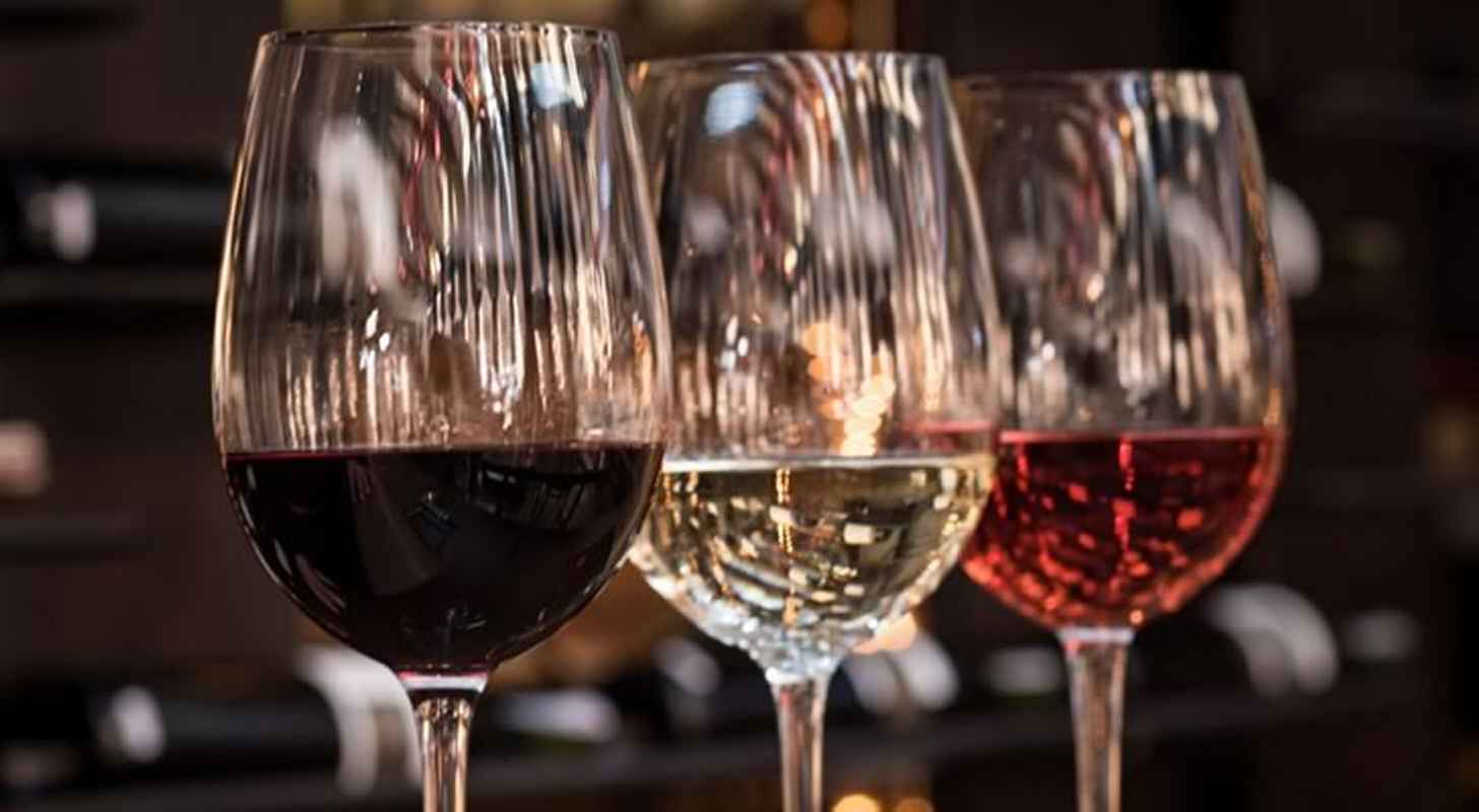Vin med honung: vad du behöver veta + recept